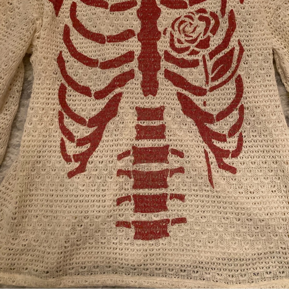 Graphic crochet y2k grunge sweater skeleton rose